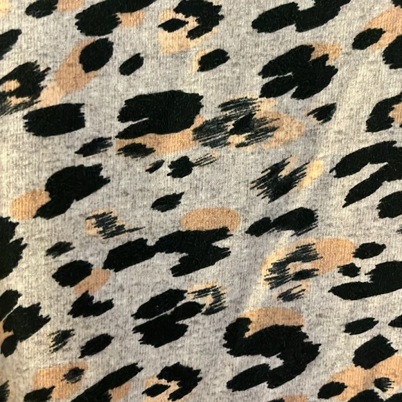 Sweater - Picture 4 of 4